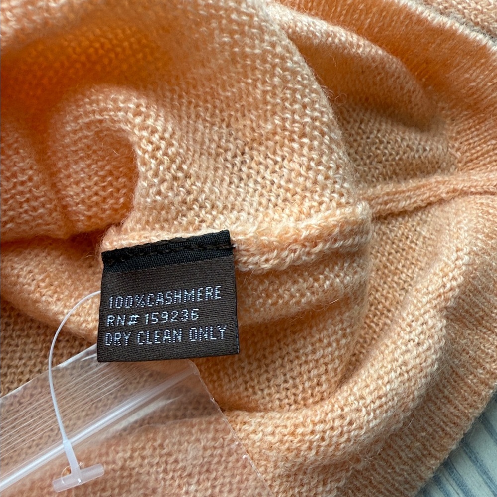 J. McLaughlin Women’s Light Orange/Peach Crewneck Cashmere Sweater - Picture 4 of 5